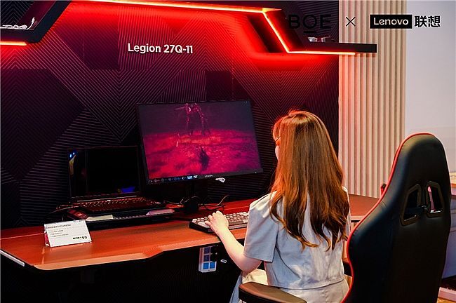 Lenovo commercial monitor: 98% DCI-P3 Gamut & 2000:1 Contrast Ratio，Dynamic Refresh Rate (24-120Hz) with 50%+ Energy Reduction，Exceptional Stability，Eye Comfort 5-star Certification
